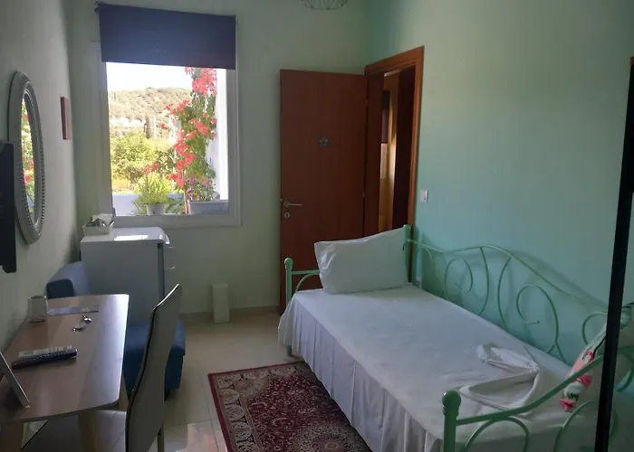 La Vatura Konukevi 3*